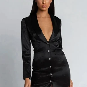 Robe Cintrée Noire Satin