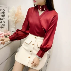 Blouse Satin Rouge Ras De Cou