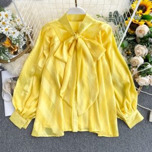 4_5a497614-034b-4f0b-aa45-36b0740ad41e.jpgv1599329781 Blouse En Satin Jaune