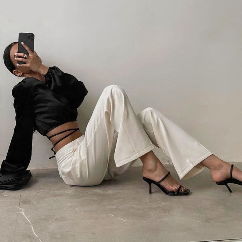 Crop Top Satin Noir Manches Longues – Image 4